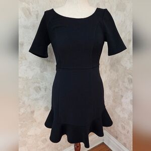 ANTHROPOLOGIE HD in Paris Black Textured Ruffle Hem Short Sleeve Size 8 Dress